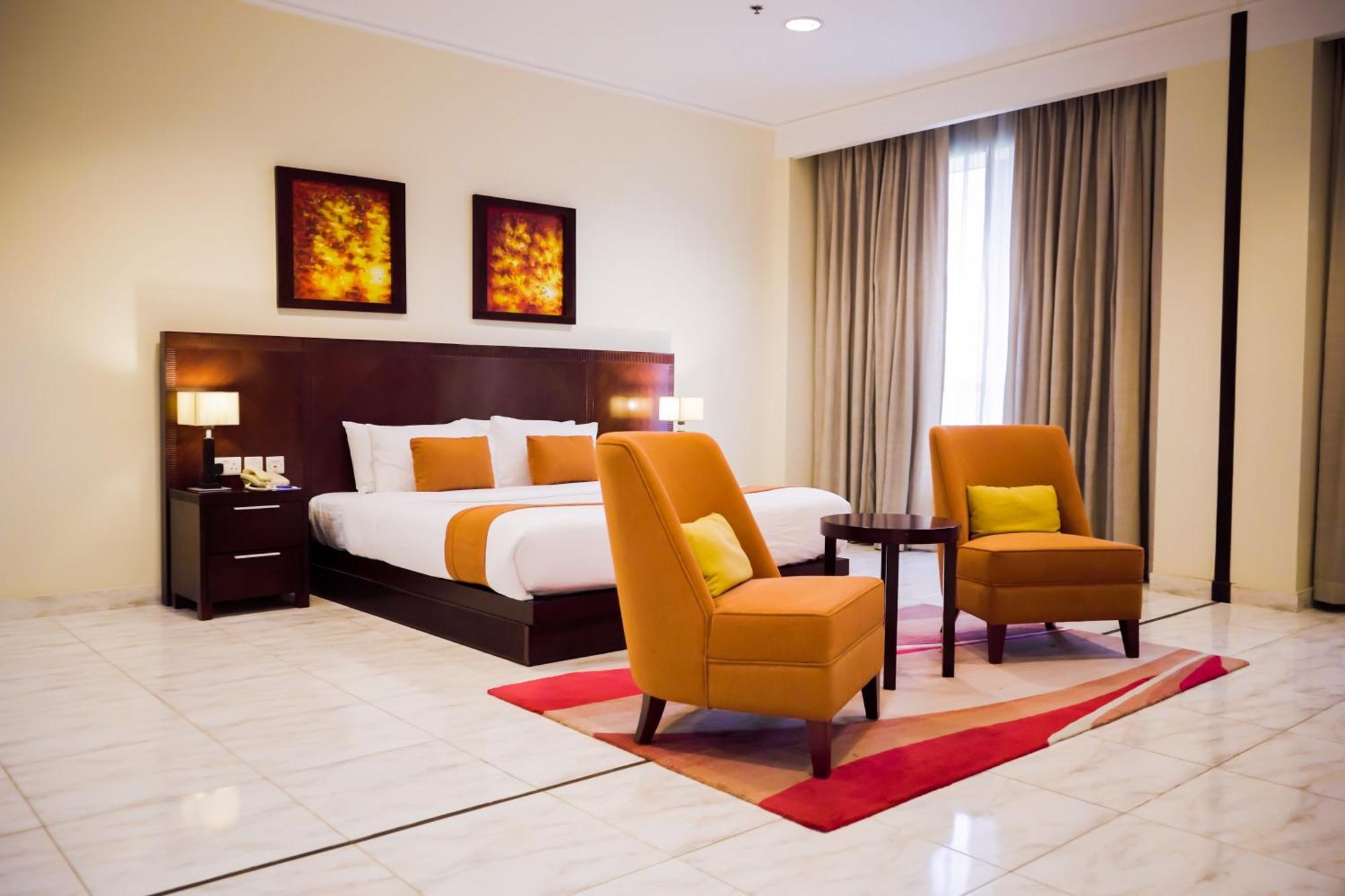 City Seasons Hotel & Suites Muscat Eksteriør billede