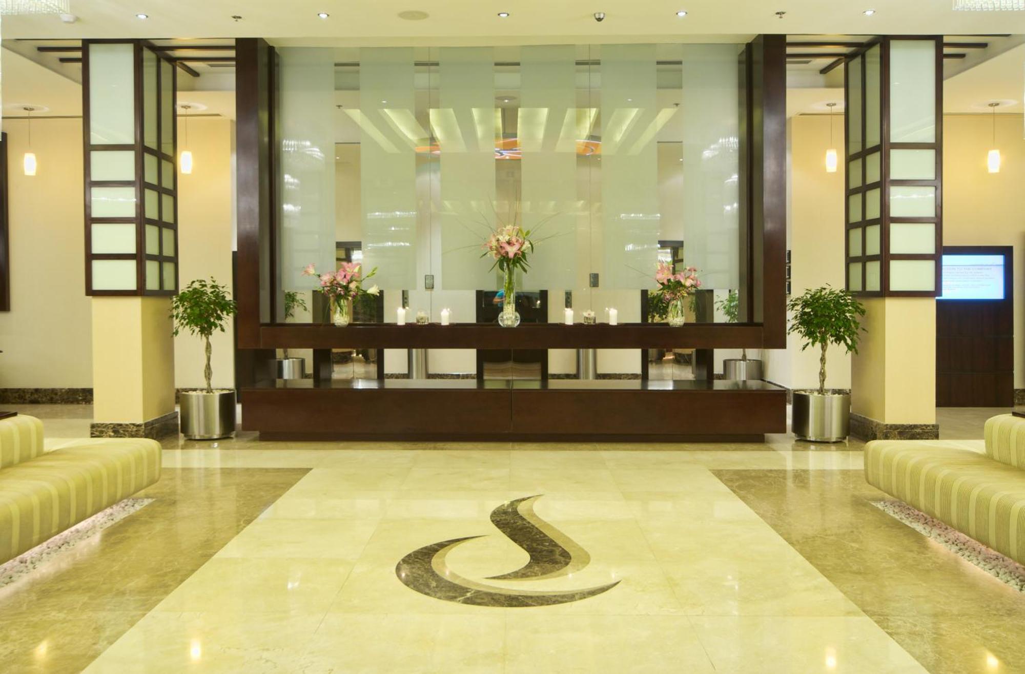 City Seasons Hotel & Suites Muscat Eksteriør billede