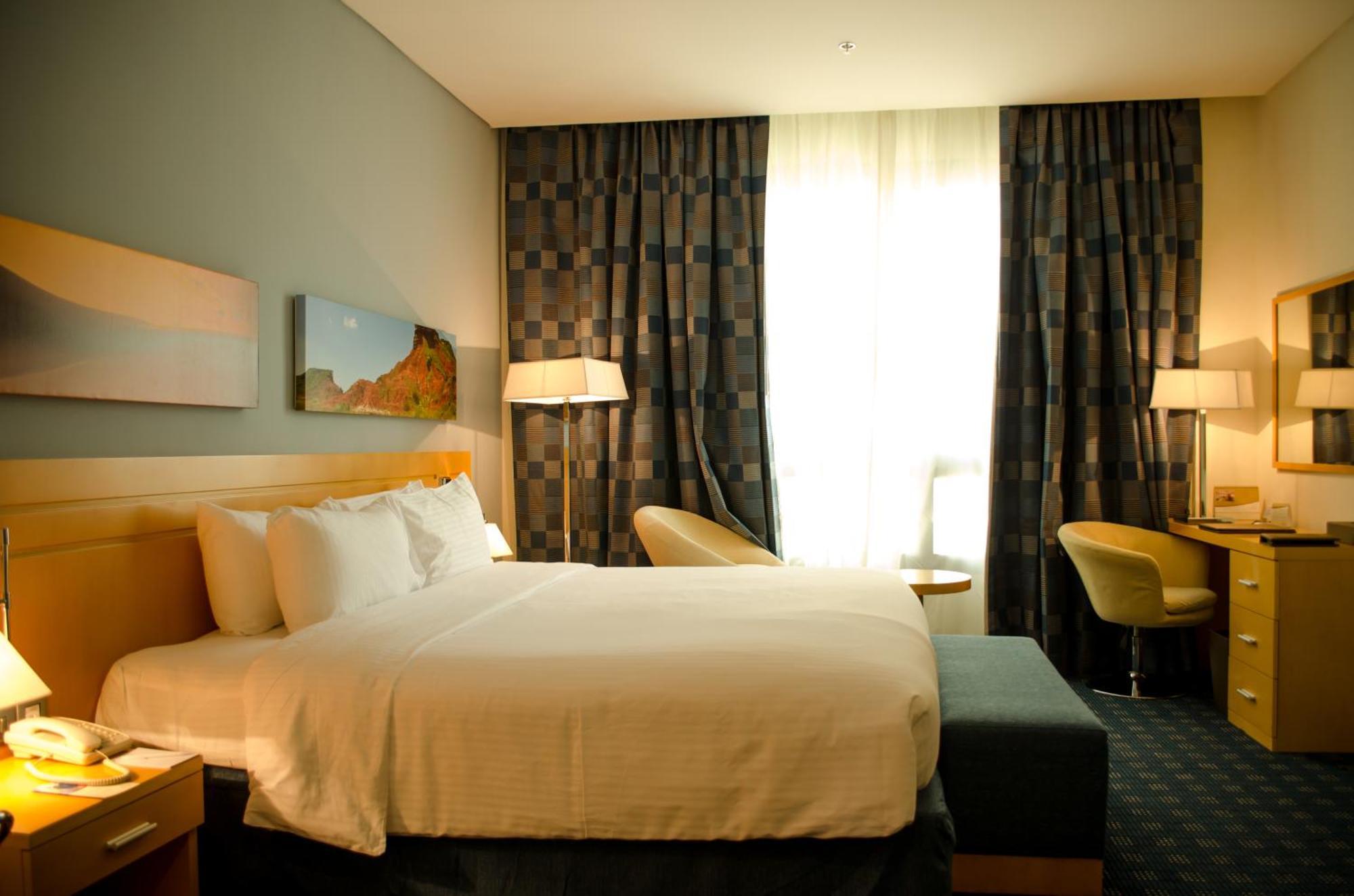 City Seasons Hotel & Suites Muscat Eksteriør billede