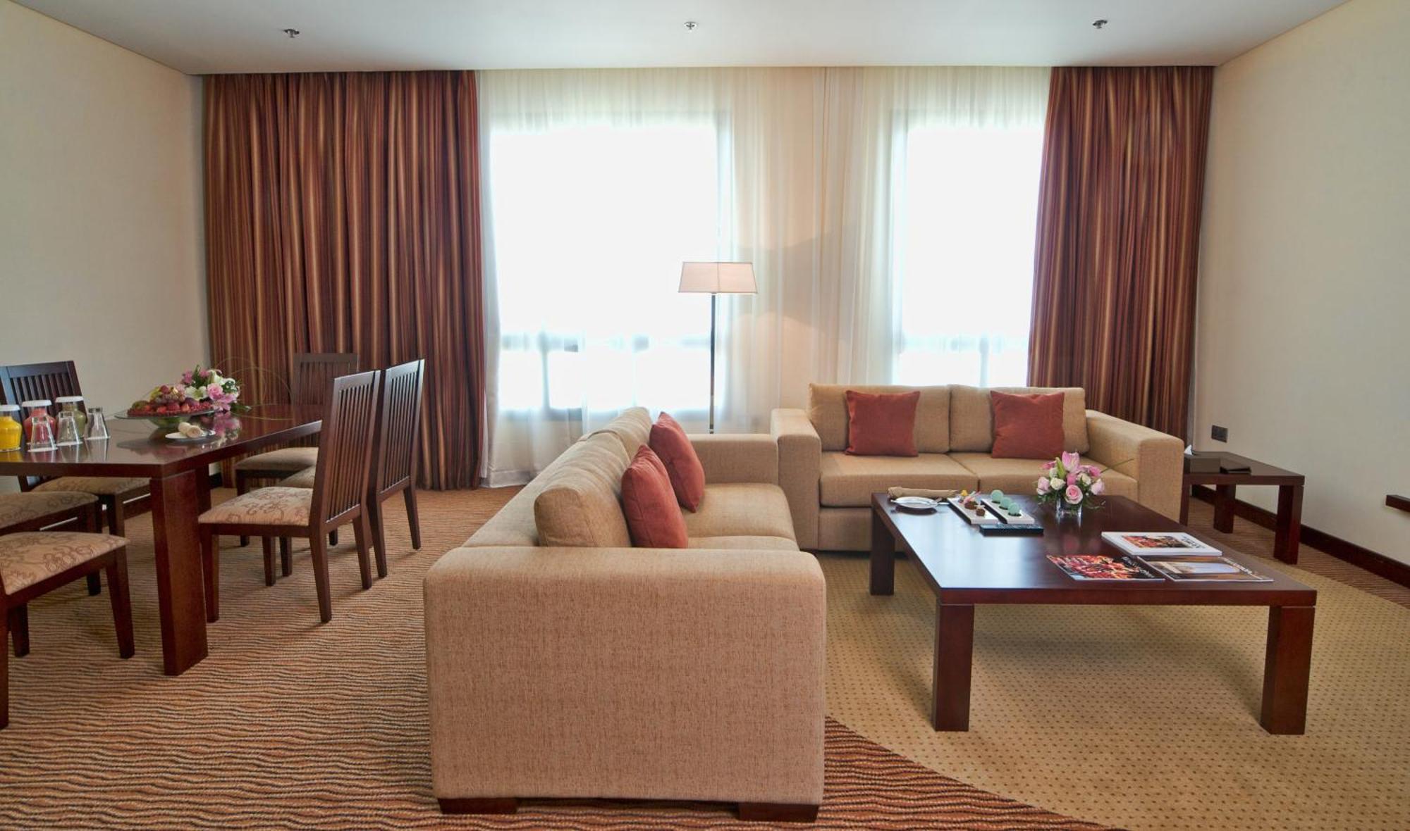 City Seasons Hotel & Suites Muscat Eksteriør billede