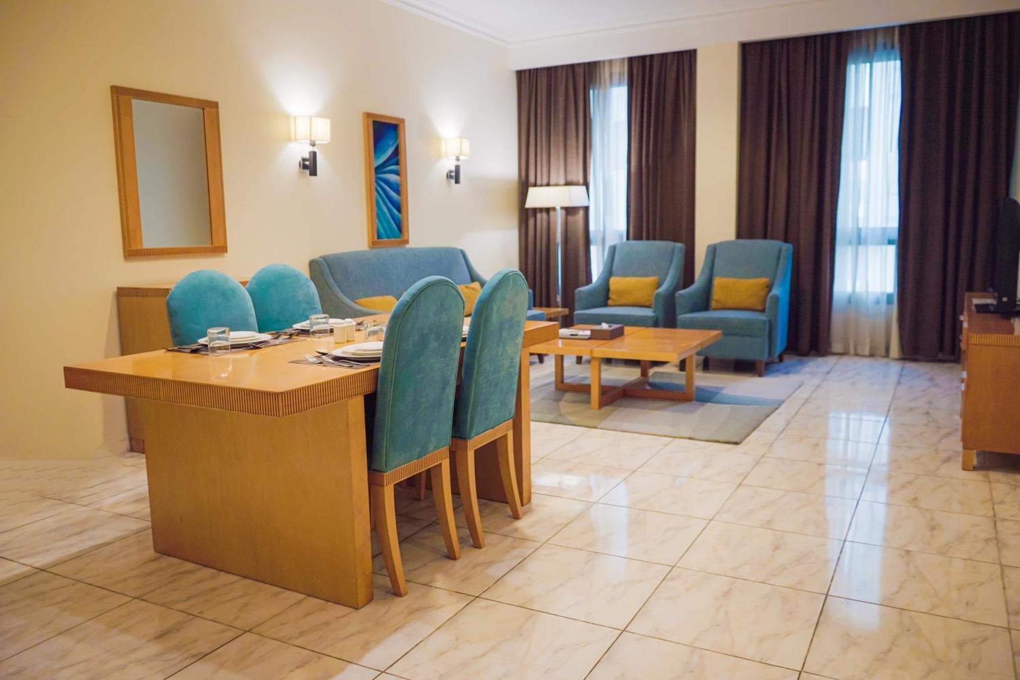 City Seasons Hotel & Suites Muscat Værelse billede