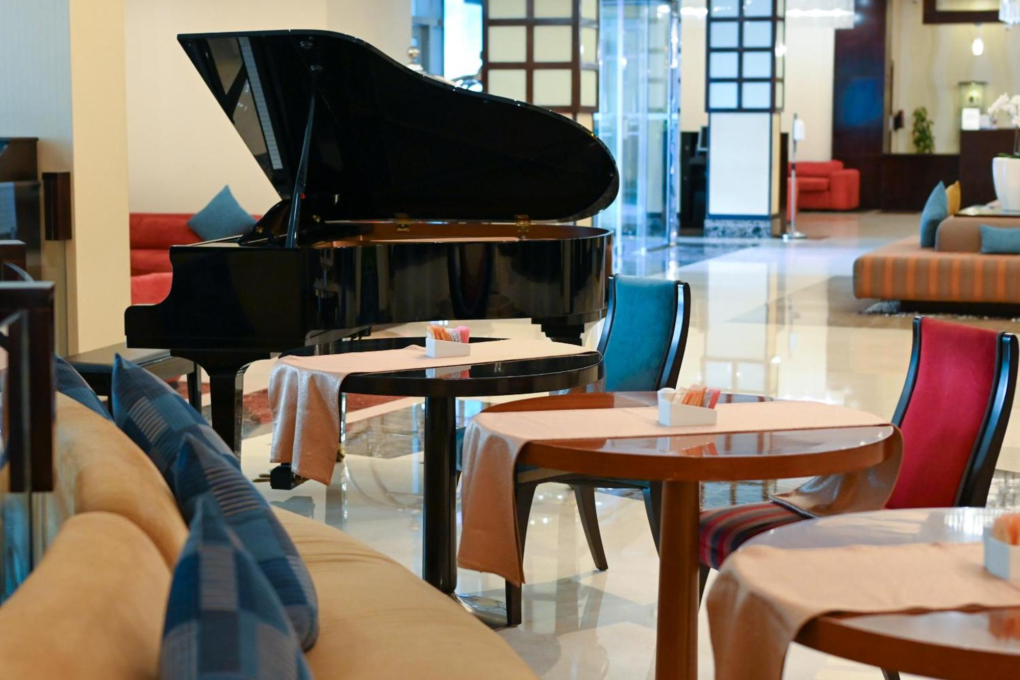 City Seasons Hotel & Suites Muscat Eksteriør billede