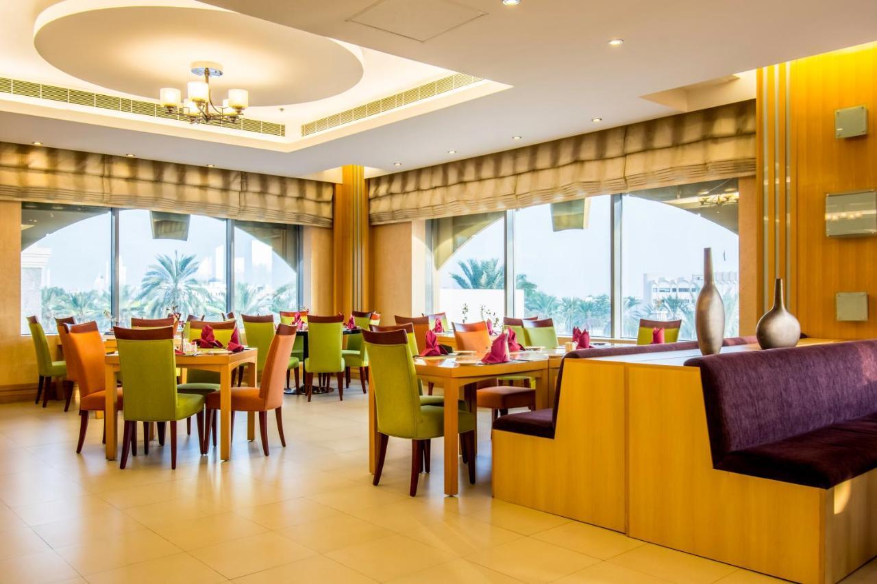 City Seasons Hotel & Suites Muscat Eksteriør billede